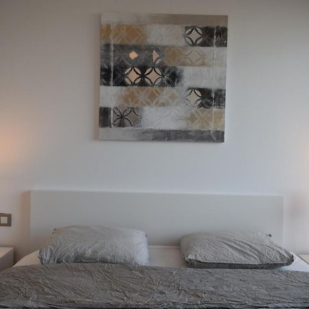 Magnificent Apartment Close To The Beach Sant Adrià de Besòs Esterno foto